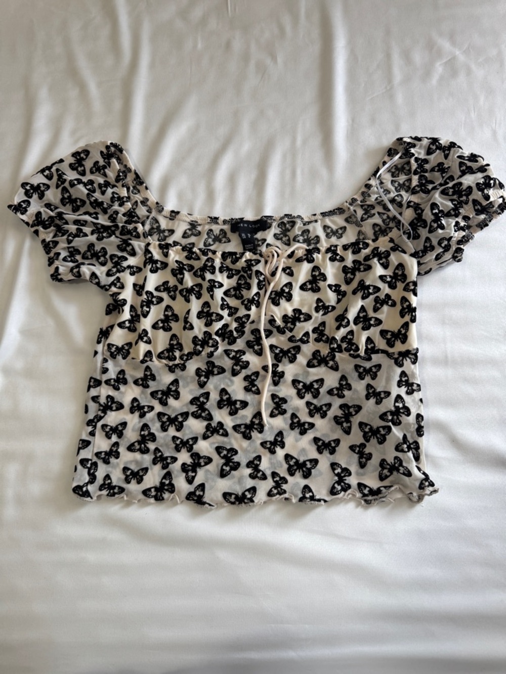 Women’s Cream Butterfly Print Puff-Sleeve Crop Top